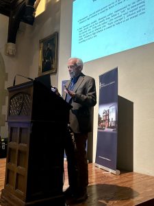 Nobel Laureate Chris Sims delivers the 2024 Berkowitz Lecture in Seely Hall on March 7, 2024